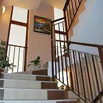 بيت ضيافة Iztok 4*