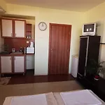 Iztok بيت ضيافة 4*