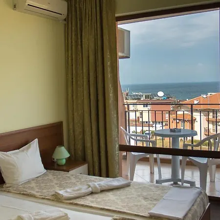 Iztok Guest house 3*