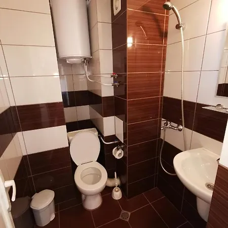 Iztok 4*